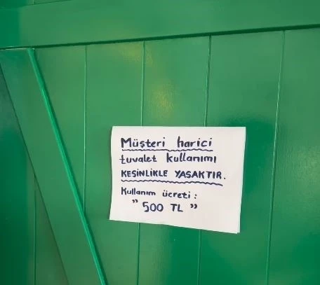 Muğla Akyaka bu defa fahiş WC &uuml;creti ile g&uuml;ndeme geldi
