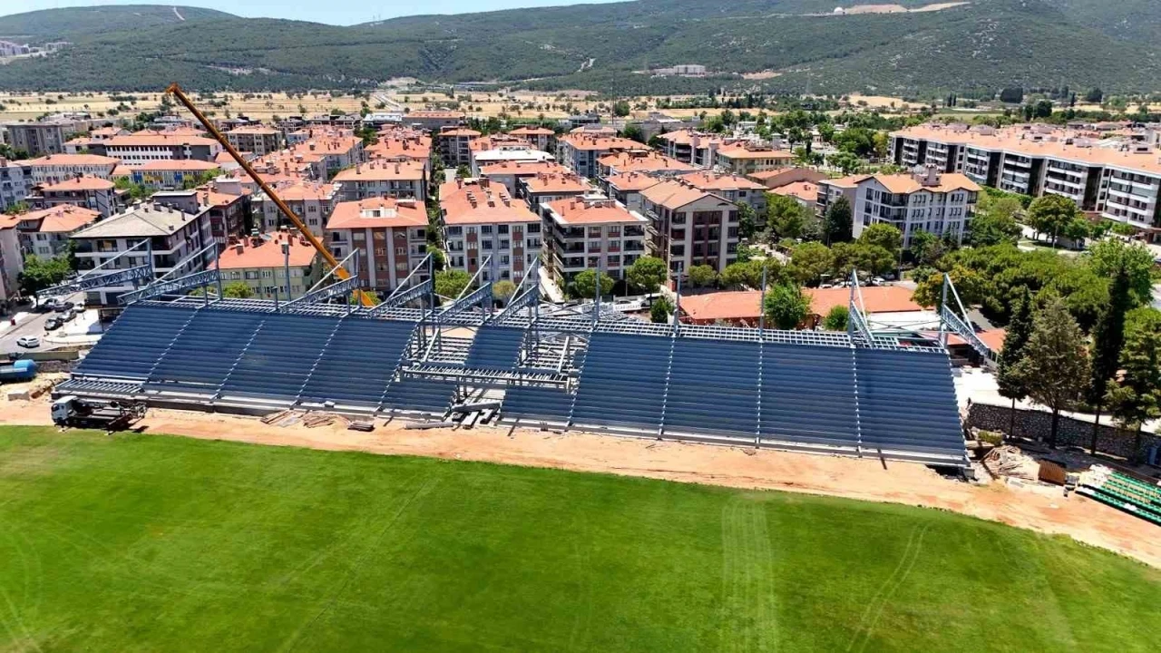 Muğla Atatürk Stadyumu’nda yeni tribün inşaatı hızla sürüyor
