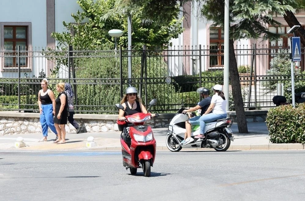 Muğla&rsquo;da bir ayda 1641 motosiklet trafiğe &ccedil;ıktı
