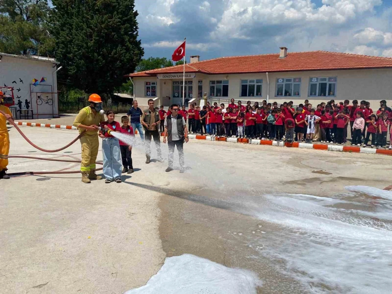 Muğla’da öğrencilere orman yangını tatbikatı yapıldı