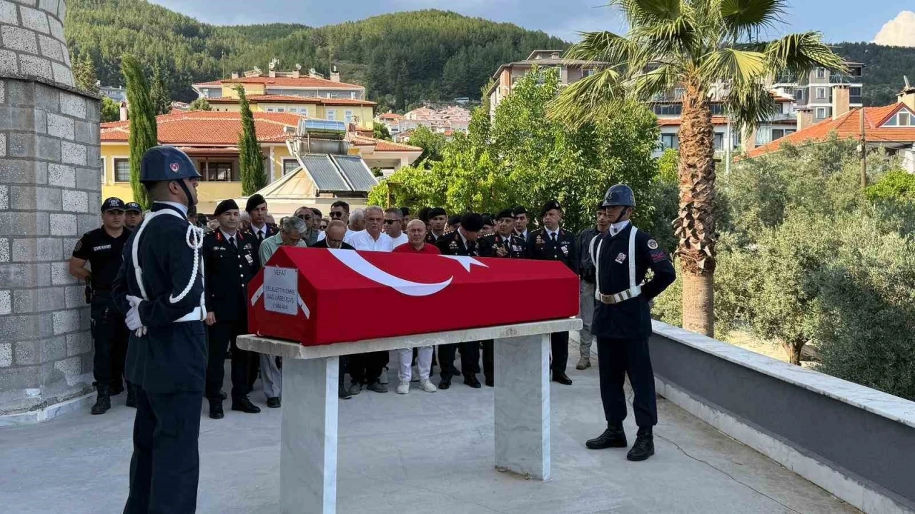 Muğla&rsquo;da vefat eden gazi t&ouml;renle son yolculuğuna uğurlandı
