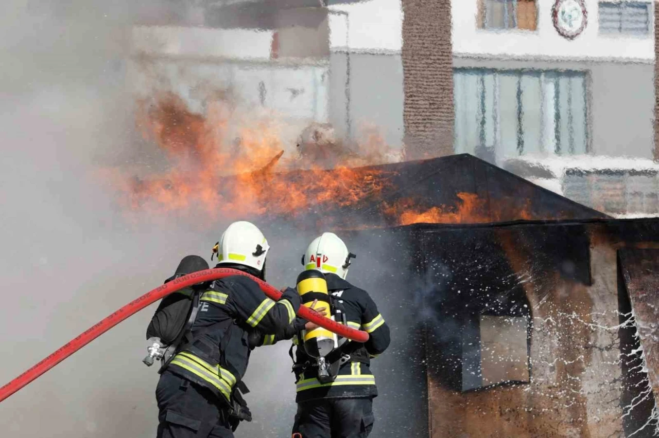 Muğla itfaiyesi 6 ayda 2 bin 241 vakaya m&uuml;dahale etti
