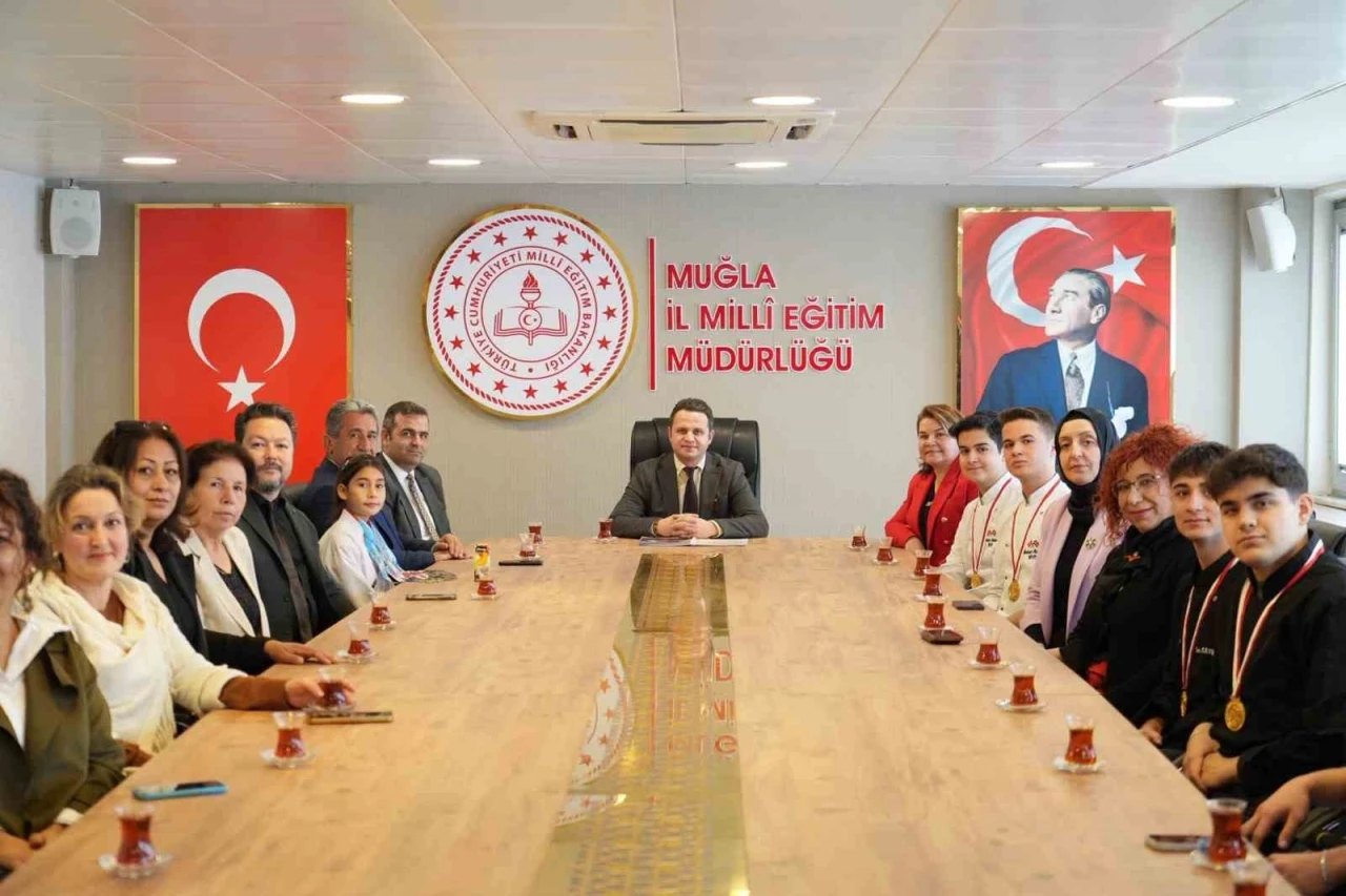 Muğla&rsquo;nın altın madalyalı &ouml;ğrencilerinin başarıları kutlandı
