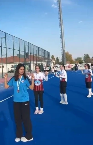Muğlalı Minik Hokeyciler Türkiye Şampiyonu