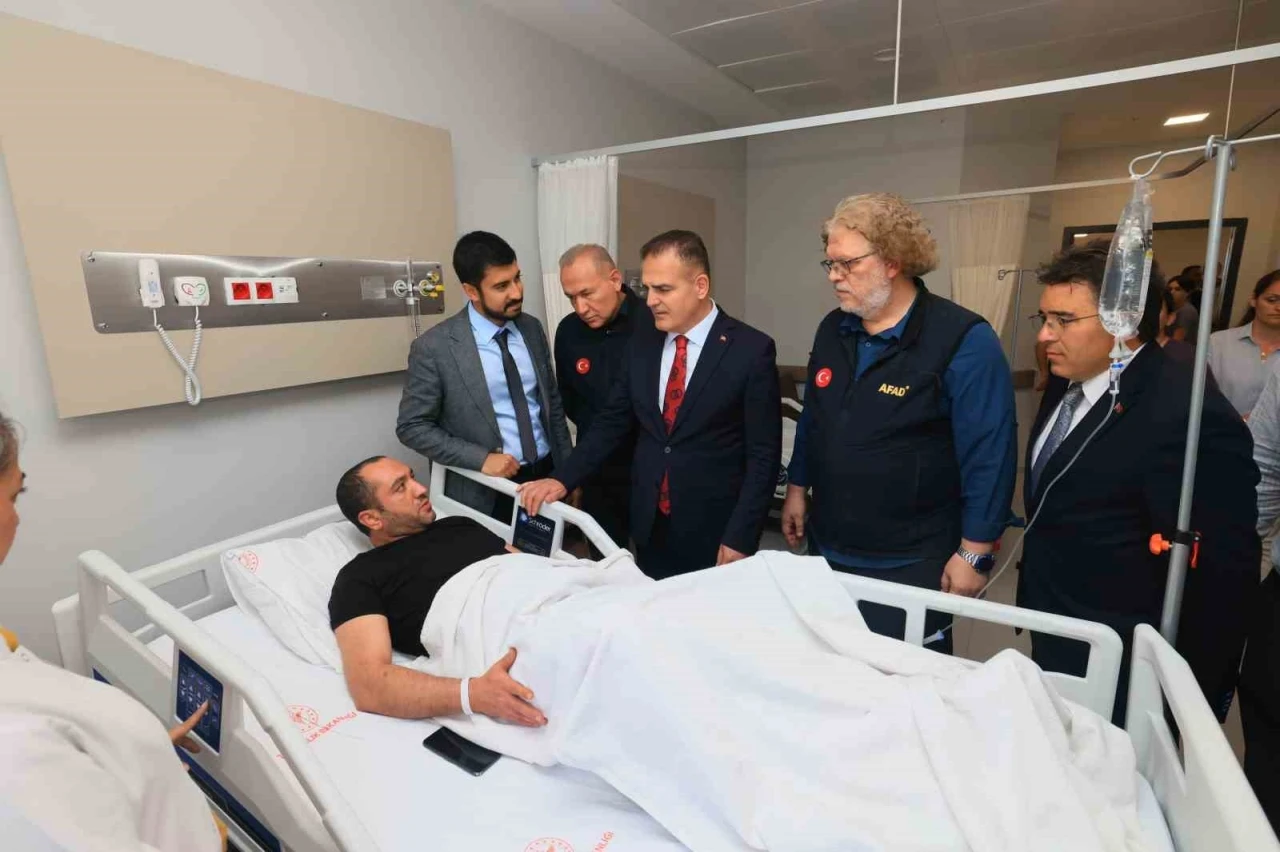 Vali Akbıyık'tan Geçmiş Olsun Ziyareti