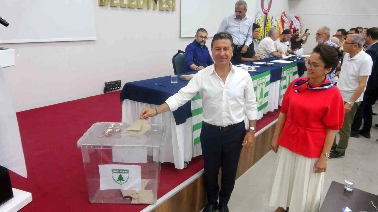 Muğlaspor&rsquo;da Başkan Kıyan&ccedil; g&uuml;ven tazeledi
