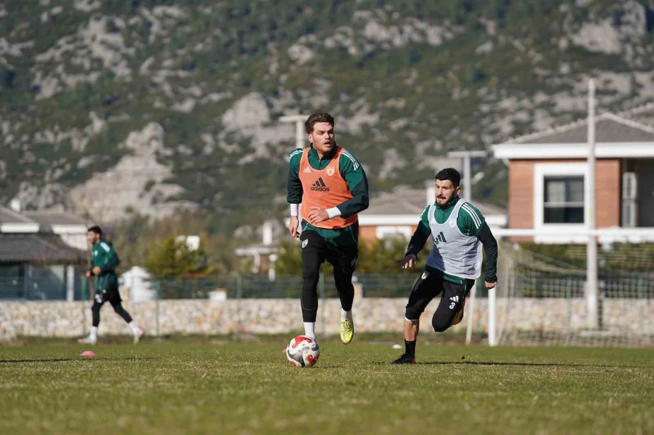 Muğlaspor İneg&ouml;lspor ma&ccedil;ına odaklandı
