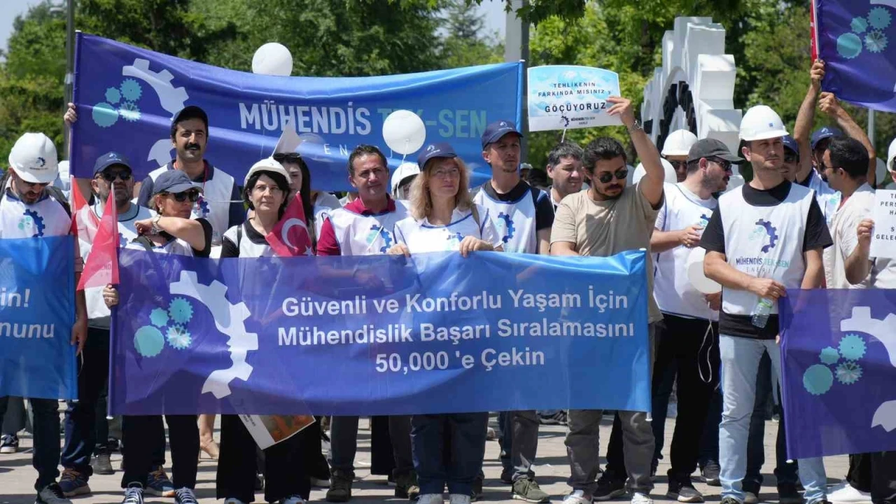 Mühendis TEK - SEN Enerji Sendikası Başkanı Güler: &quot;Tüm haklarımızı savunan meslek kanunun acilen çıkartılmasını talep ediyoruz&quot;
