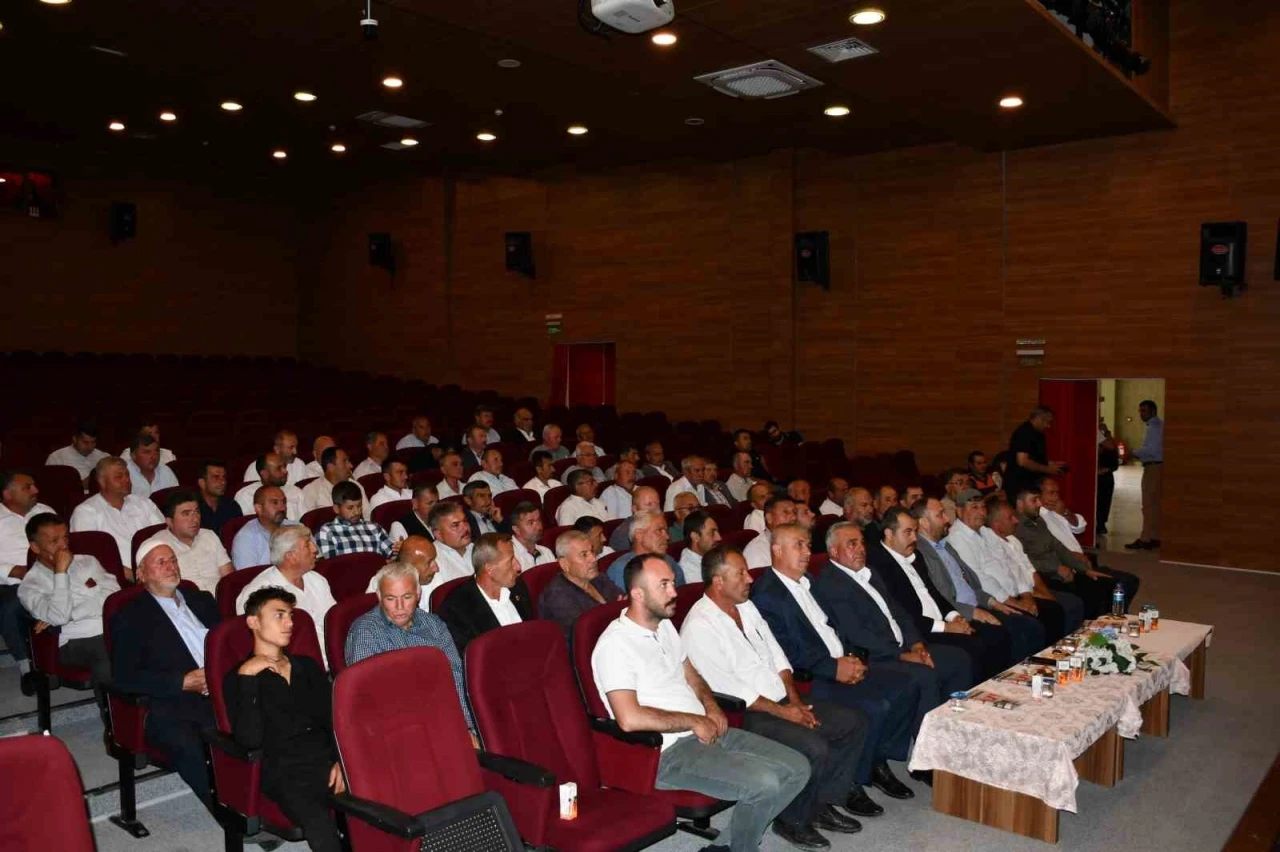 Muhtarlara &quot;Kurumsal Aidiyet ve Yönetişim&quot; temalı eğitim
