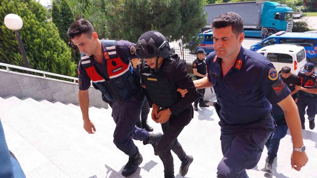 ’Muhtarlık seçimi husumeti’ cinayetinde 2 kardeşi öldüren şahıs için 2 kez müebbet hapis cezası talep edildi
