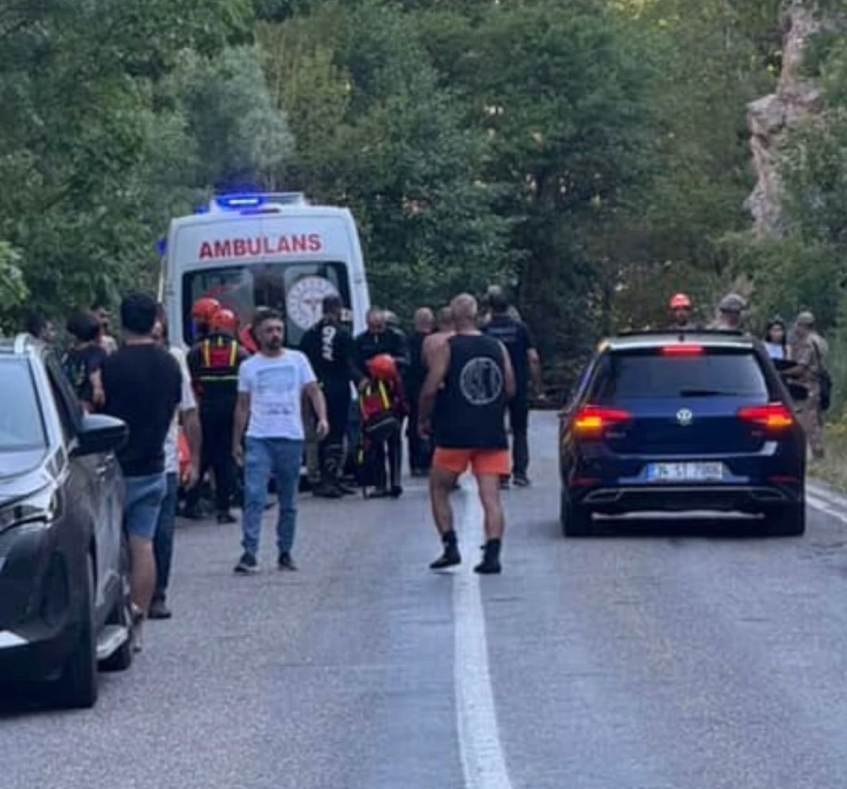 Munzur Çayı’na düşen genç kız, kalp masajıyla hayata tutundu
