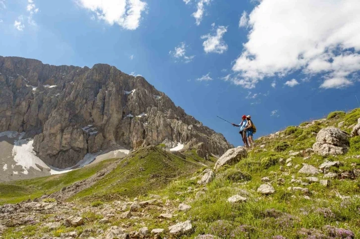 Munzurlar, turistlerin ilgi odağı
