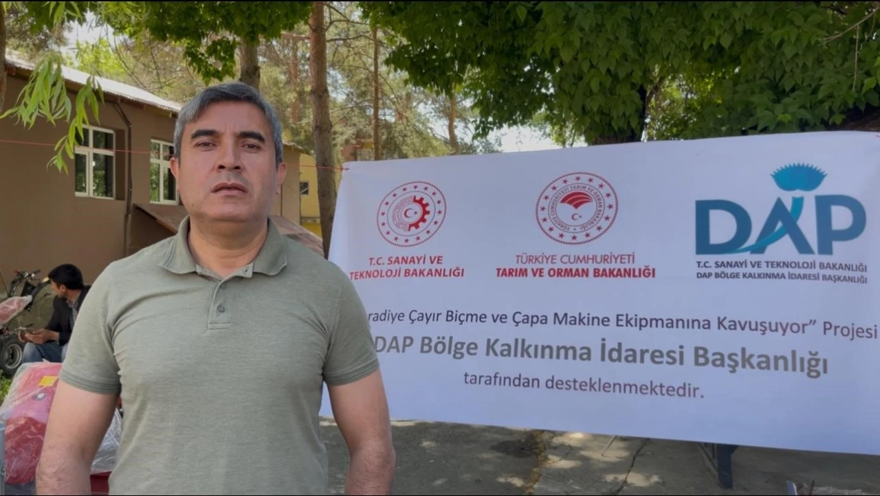 Muradiye’de DAP destekli tarım aletleri çiftçilere dağıtıldı
