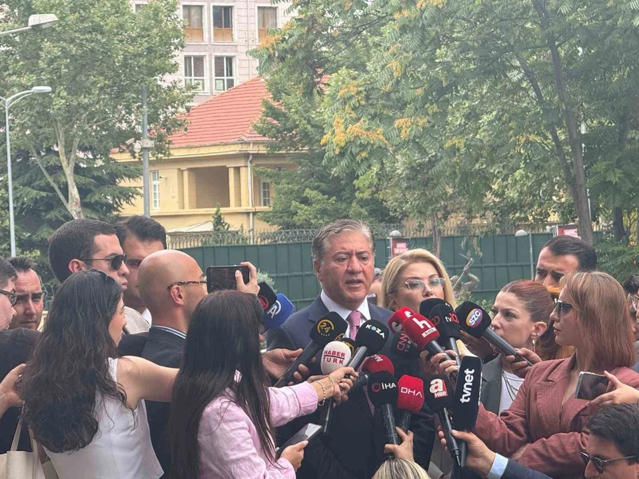 Murat Emir: "G&uuml;n bitmeden partimiz hukuken kurulmuş olacak"
