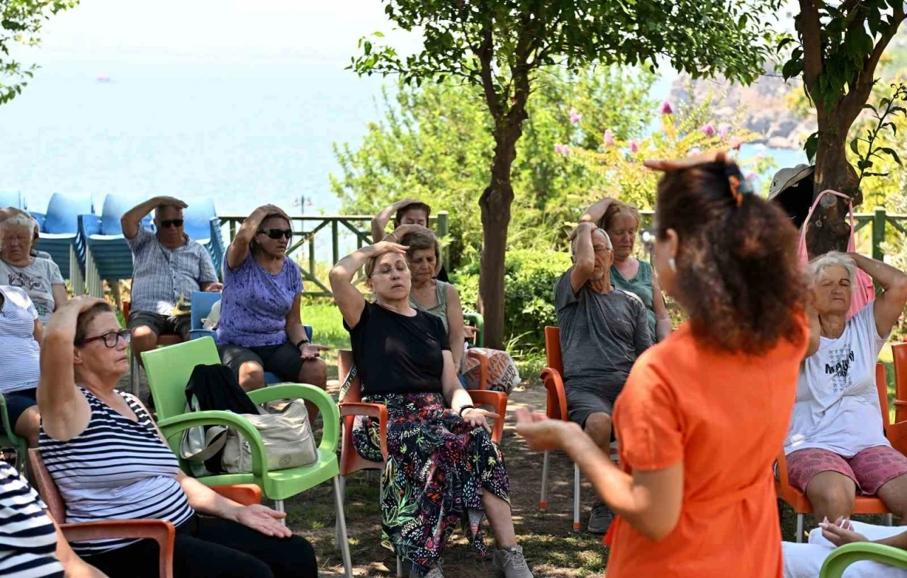 Muratpaşa&rsquo;dan Parkinson hastalarına hareket desteği
