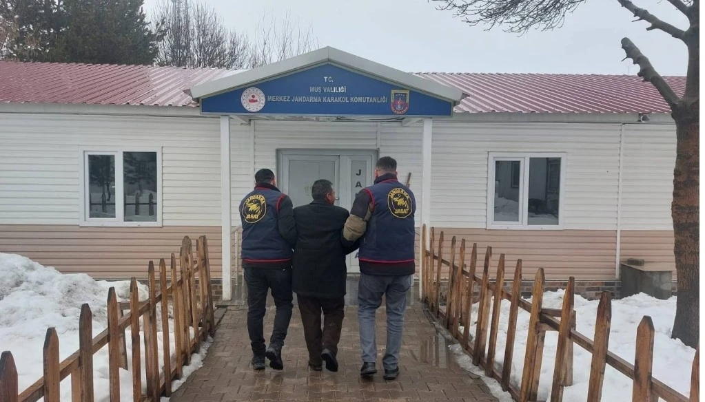 Muş&rsquo;ta 1 yıl 6 ay kesinleşmiş hapis cezası ile aranan firari yakalandı
