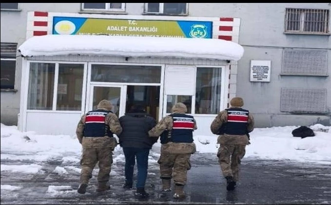 Muş&rsquo;ta 4 yıl 2 ay hapis cezası bulunan h&uuml;k&uuml;ml&uuml; yakalandı
