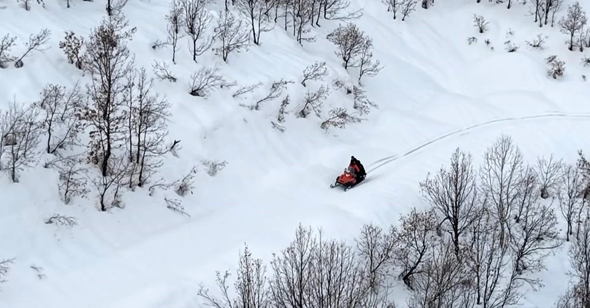 Muş&rsquo;ta kar motorlu m&uuml;dahale: 10 k&ouml;y ve 24 mezraya yeniden enerji verildi
