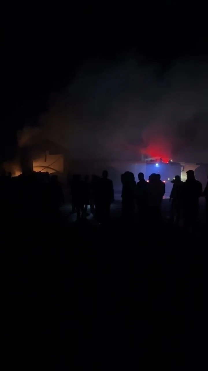 Muş’ta lastik deposunda korkutan yangın

