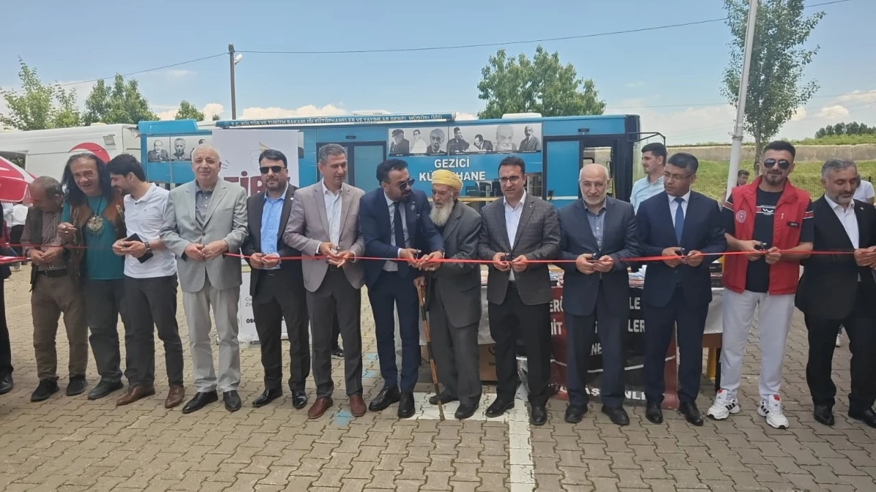 Muş&rsquo;ta "K&ouml;klerden Geleceğe Tarihi Kahramanlar" programı d&uuml;zenlendi
