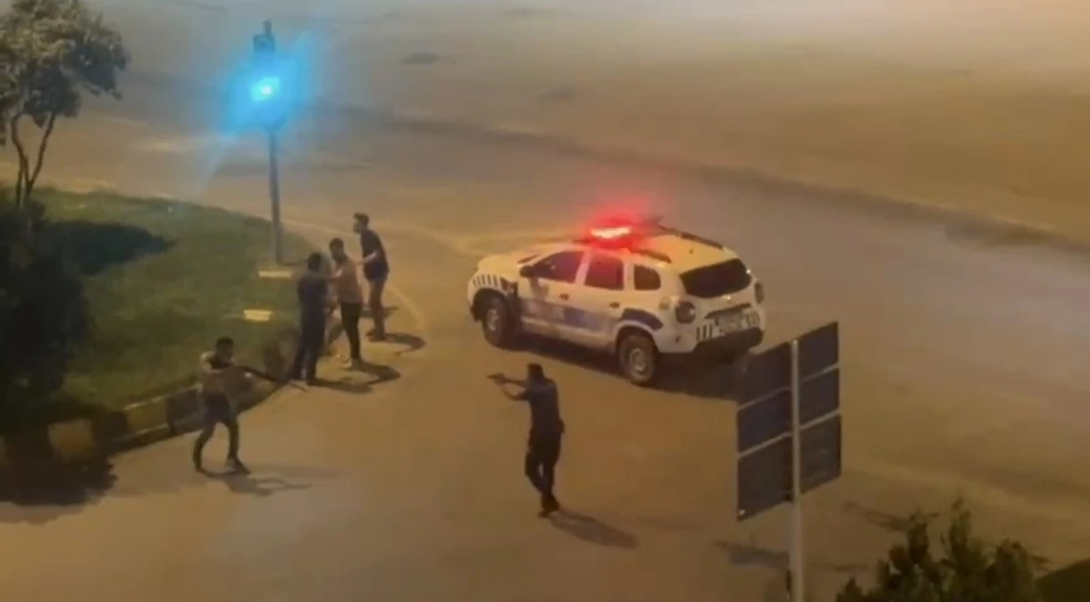 Muş’ta silahlı ve sopalı kavga kamerada: Polis havaya ateş açtı
