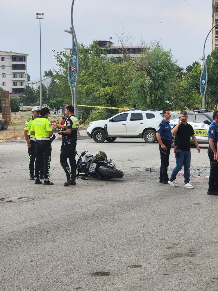 Muş’ta trafik kazası: 2 kişi yaralandı

