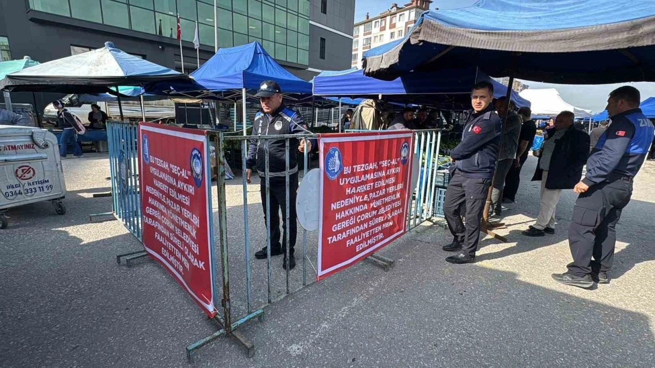 M&uuml;şterilerin &uuml;r&uuml;n se&ccedil;mesine izin vermeyen pazarcının tezgahına kapatma cezası
