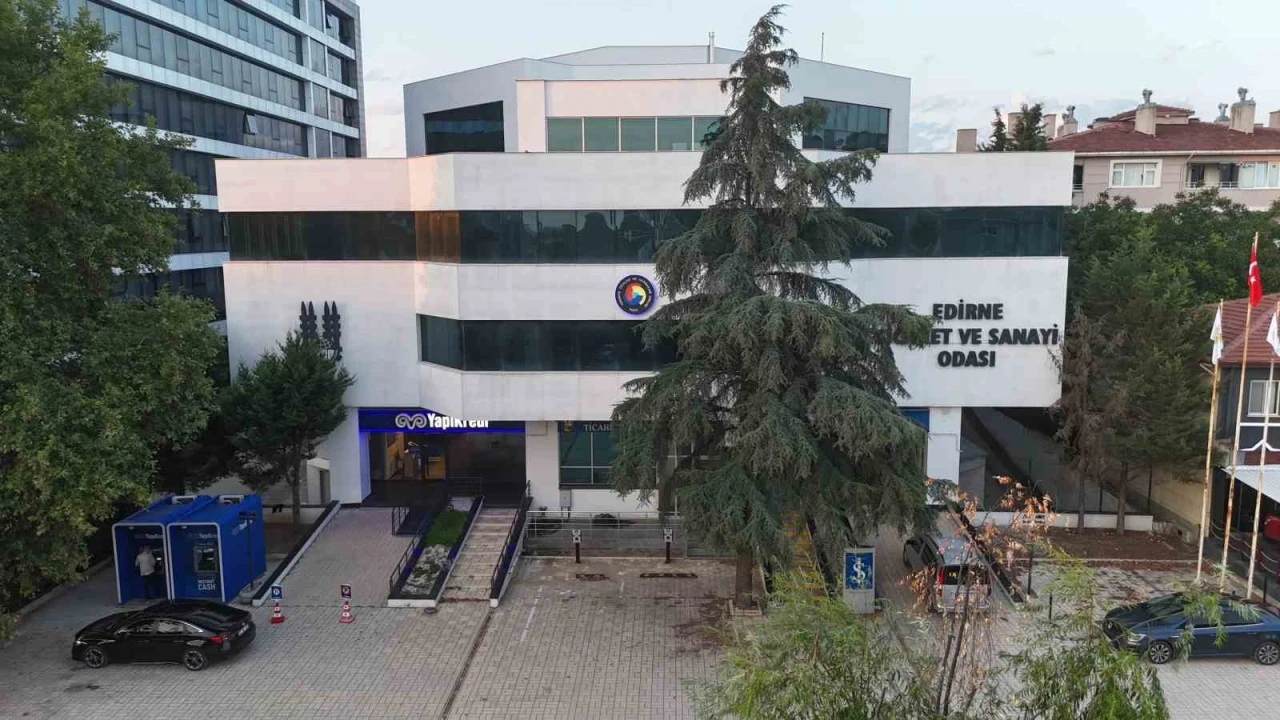 M&uuml;teahhitten ETSO binası i&ccedil;in ka&ccedil;ak yapı iddiası: "Ka&ccedil;ış yolları kapatıldı"
