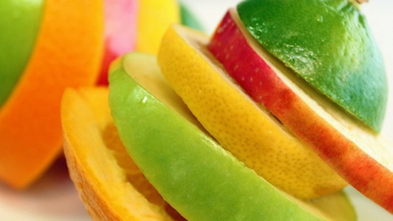 SAĞLIKLI KEMİKLER İ&Ccedil;İN BU MEYVELERİ T&Uuml;KETİN !