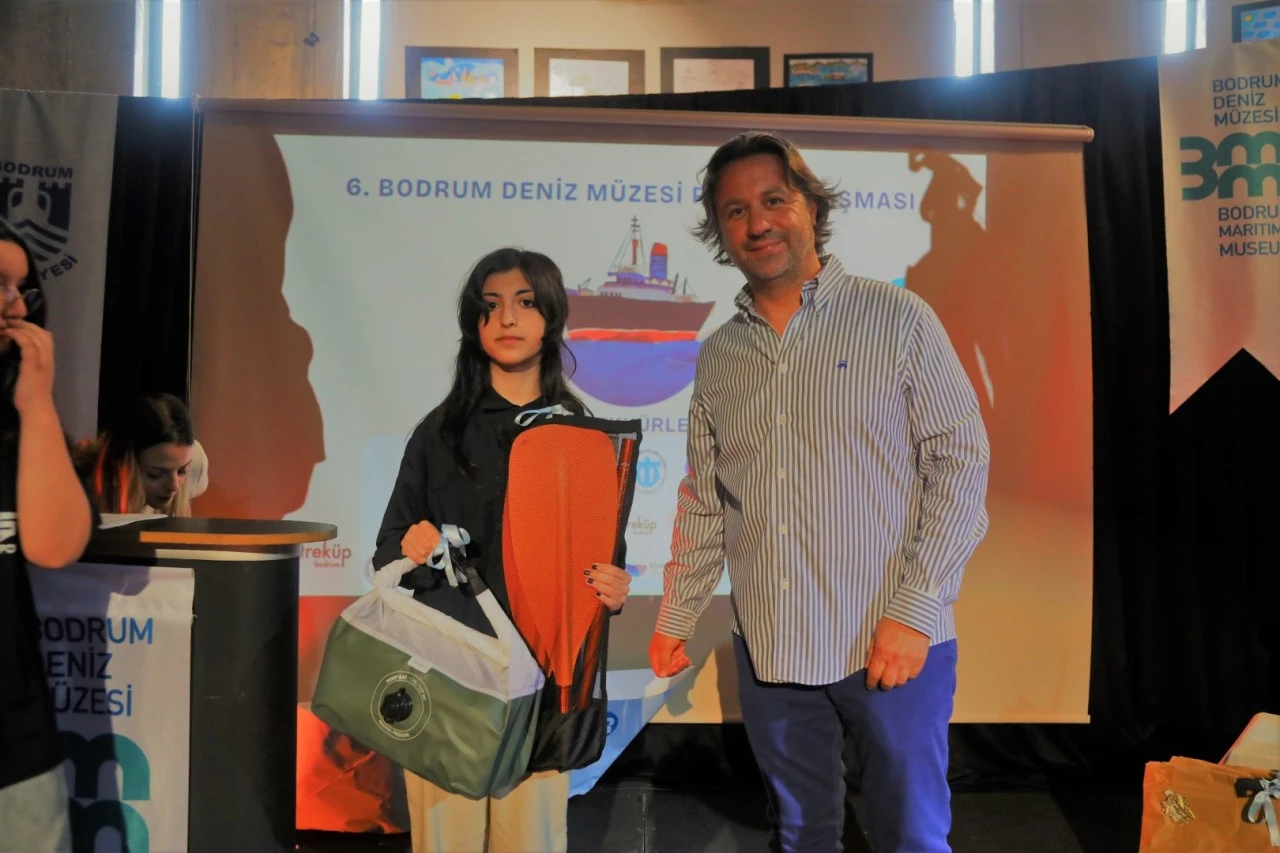 “DENİZ TAŞITLARI” KONULU RESİM YARIŞMASINDA ÖDÜLLER SAHİPLERİNİ BULDU