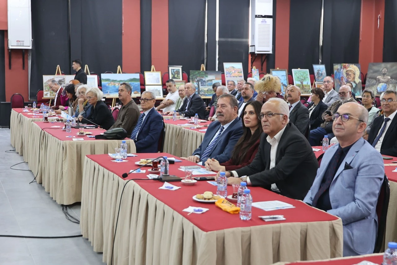 MİLAS'TA TERMİK SANTRALLER VE SAĞLIK ETKİLERİ TARTIŞILDI