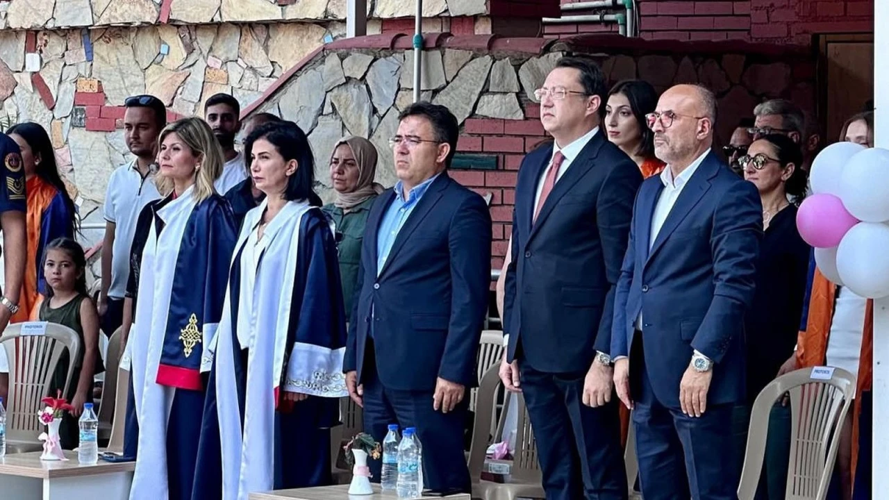 MUĞLA SITKI KOÇMAN ÜNİVERSİTESİ MARMARİS TURİZM MYO’DA COŞKULU MEZUNİYET TÖRENİ