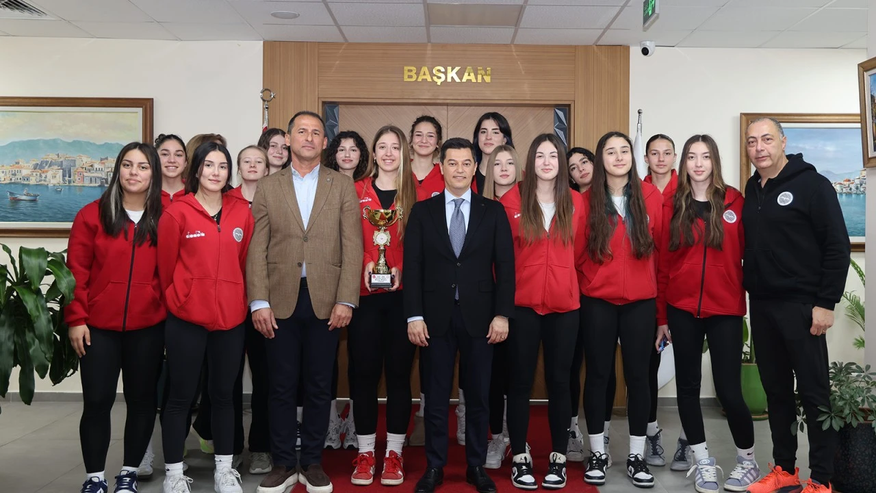 VOLEYBOLUN ALTIN KIZLARI: 5. KEZ MUĞLA ŞAMPİYONU!