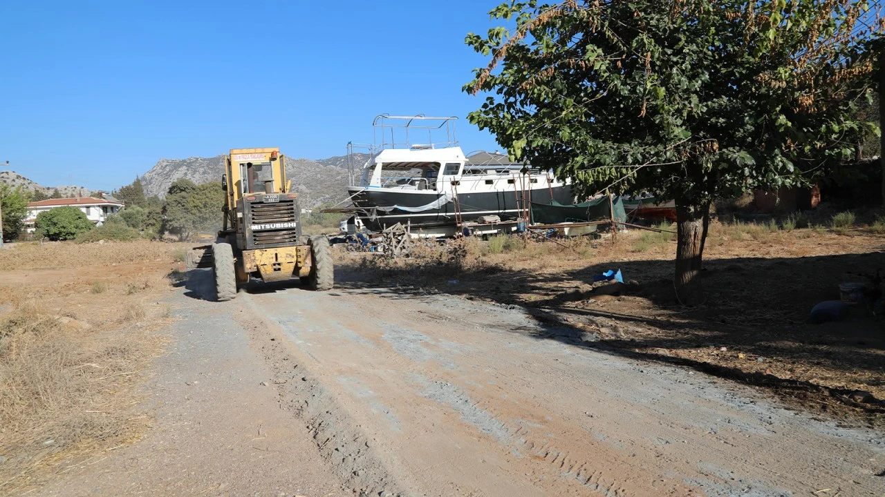 MARMARİS KIRSALINDA 40 KİLOMETRELİK YOL YENİLENDİ