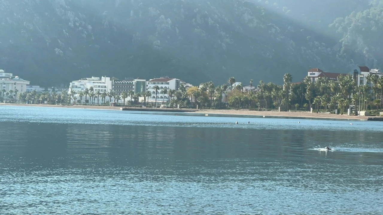 MARMARİS&rsquo;TE ARALIK AYINDA BİLE DENİZ KEYFİ BİTMEZ