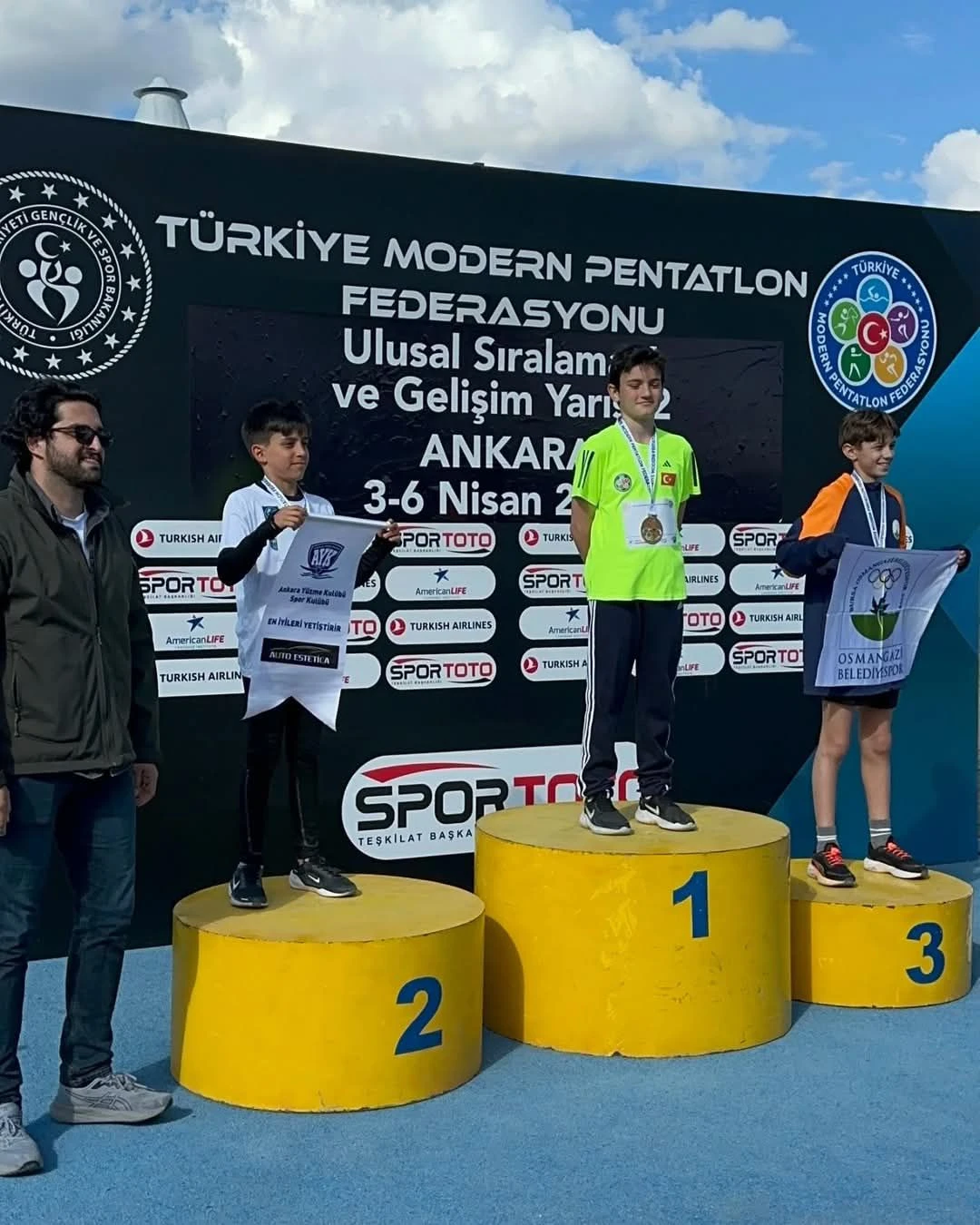 BÜYÜKŞEHİR SPORCUSU, ÜÇ ŞAMPİYONADA DA ZİRVEYİ BIRAKMADI