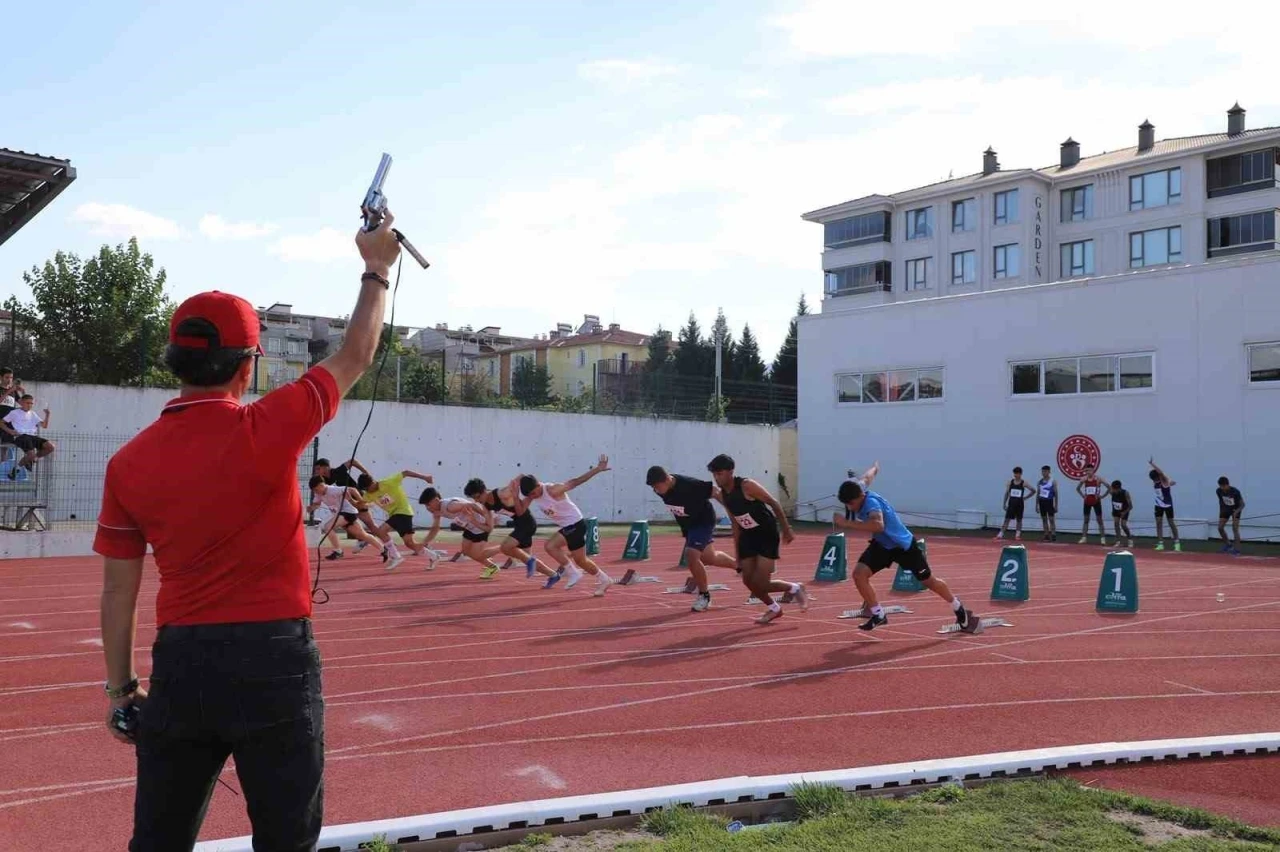 Naili Moran Yaş Grupları Atletizm Yarışmaları K&uuml;tahya&rsquo;da tamamlandı
