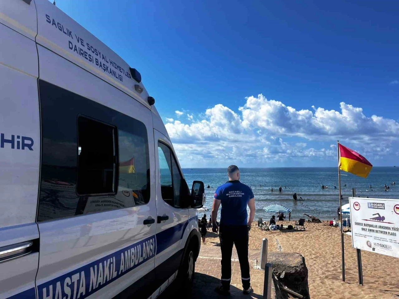 Nakil ambulans ekipleri sahillerde nöbette
