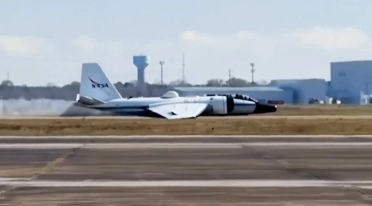 NASA&rsquo;ya ait araştırma u&ccedil;ağı arıza nedeniyle g&ouml;vde &uuml;zerine iniş yaptı
