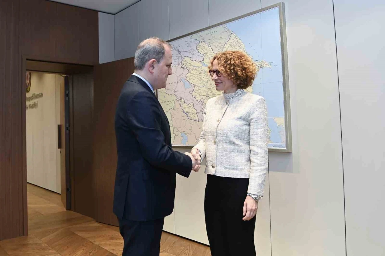 NATO Genel Sekreter Yardımcısı Shekerinska, Azerbaycan Dışişleri Bakanı Bayramov ile bir araya geldi
