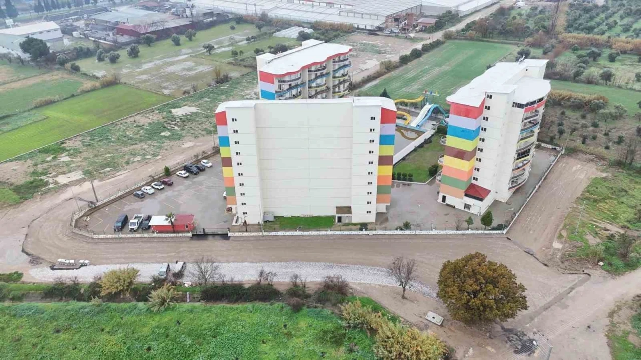 Nazilli Belediyesi&rsquo;nden Yeşil Mahalle&rsquo;ye 5 bin metrekarelik yol yatırımı
