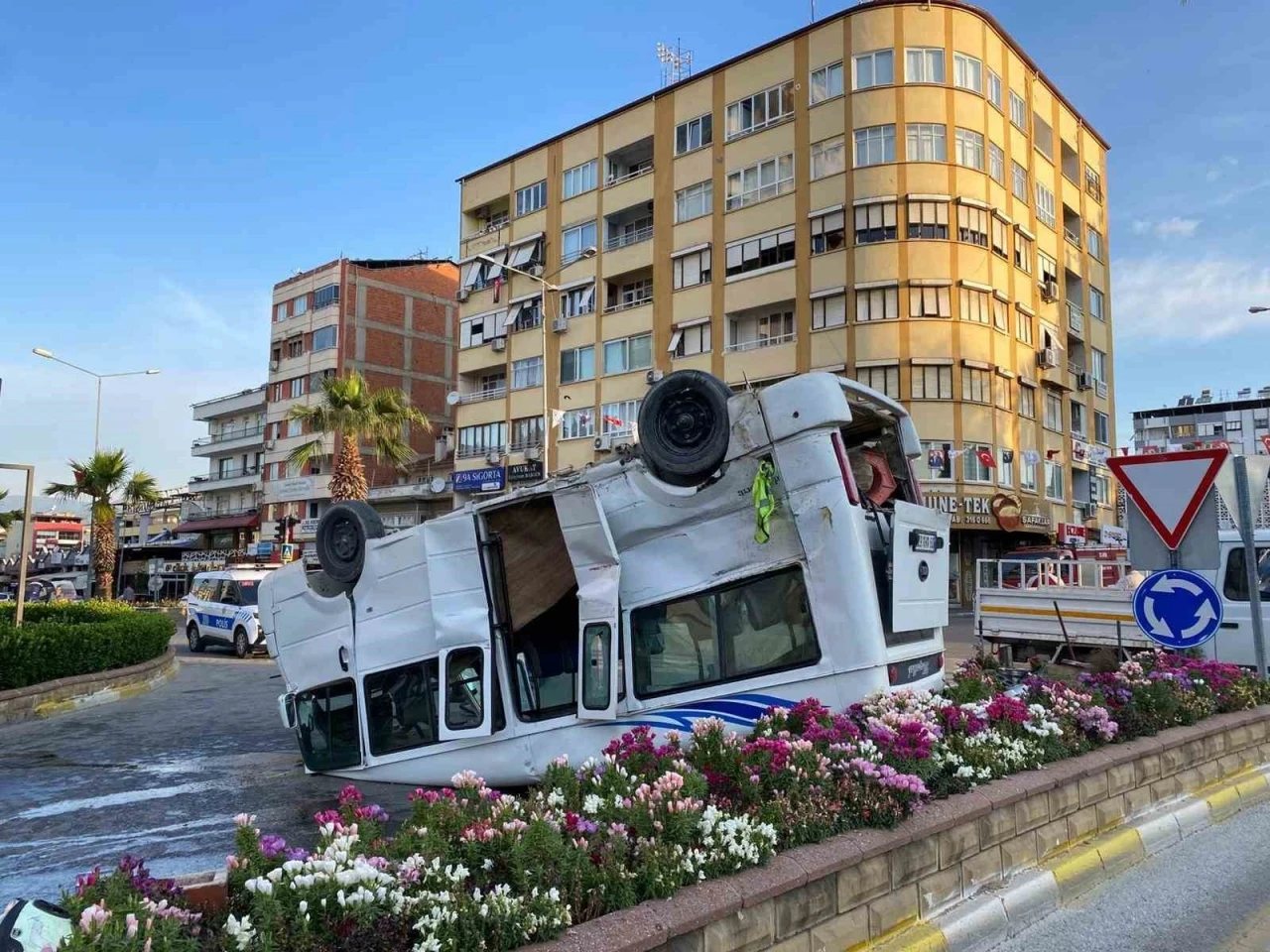 Nazilli’de trafik kazası: 3 yaralı
