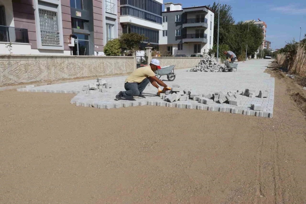 Nazilli’de yol çalışmaları sürüyor