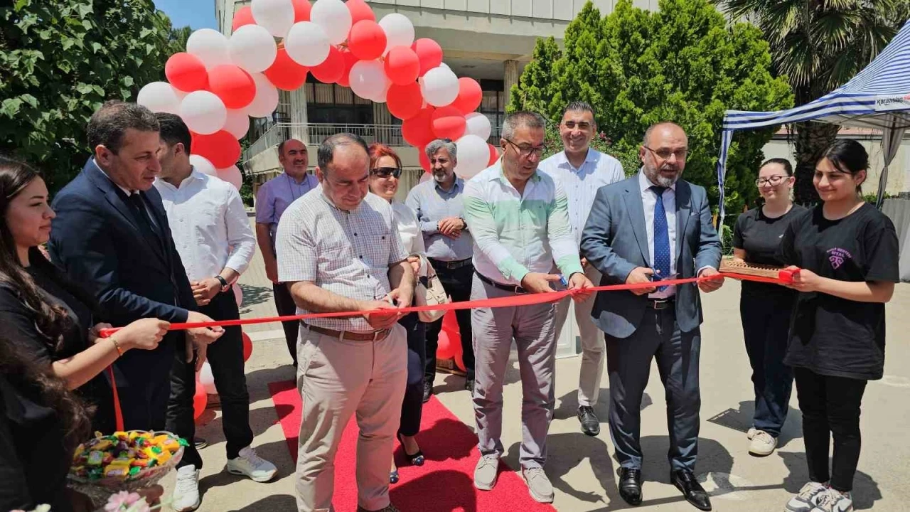 Nazilli’deki Kız Meslek Lisesi’nde Bilim Fuarı coşkusu
