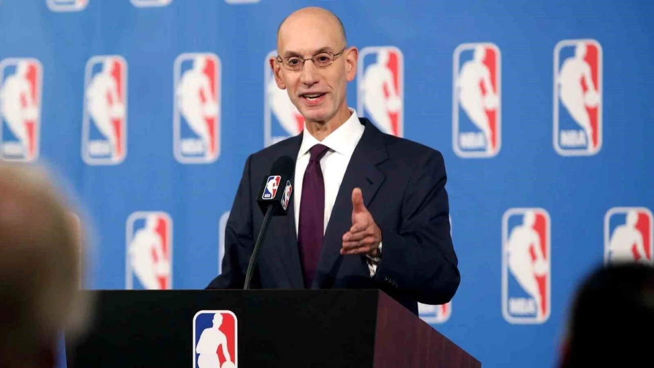 NBA Başkanı Adam Silver: "&Ouml;n&uuml;m&uuml;zdeki birka&ccedil; hafta i&ccedil;inde anlaşmaların bir kısmını sonu&ccedil;landırmayı umuyoruz"
