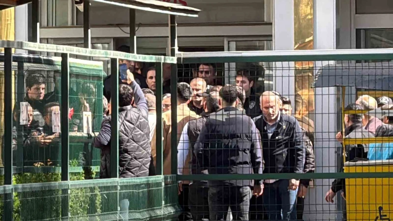 Nevzat Bahtiyar&rsquo;ın yeniden yargılanması: Mahkeme, G&uuml;ran ailesini dışarı &ccedil;ıkarttı
