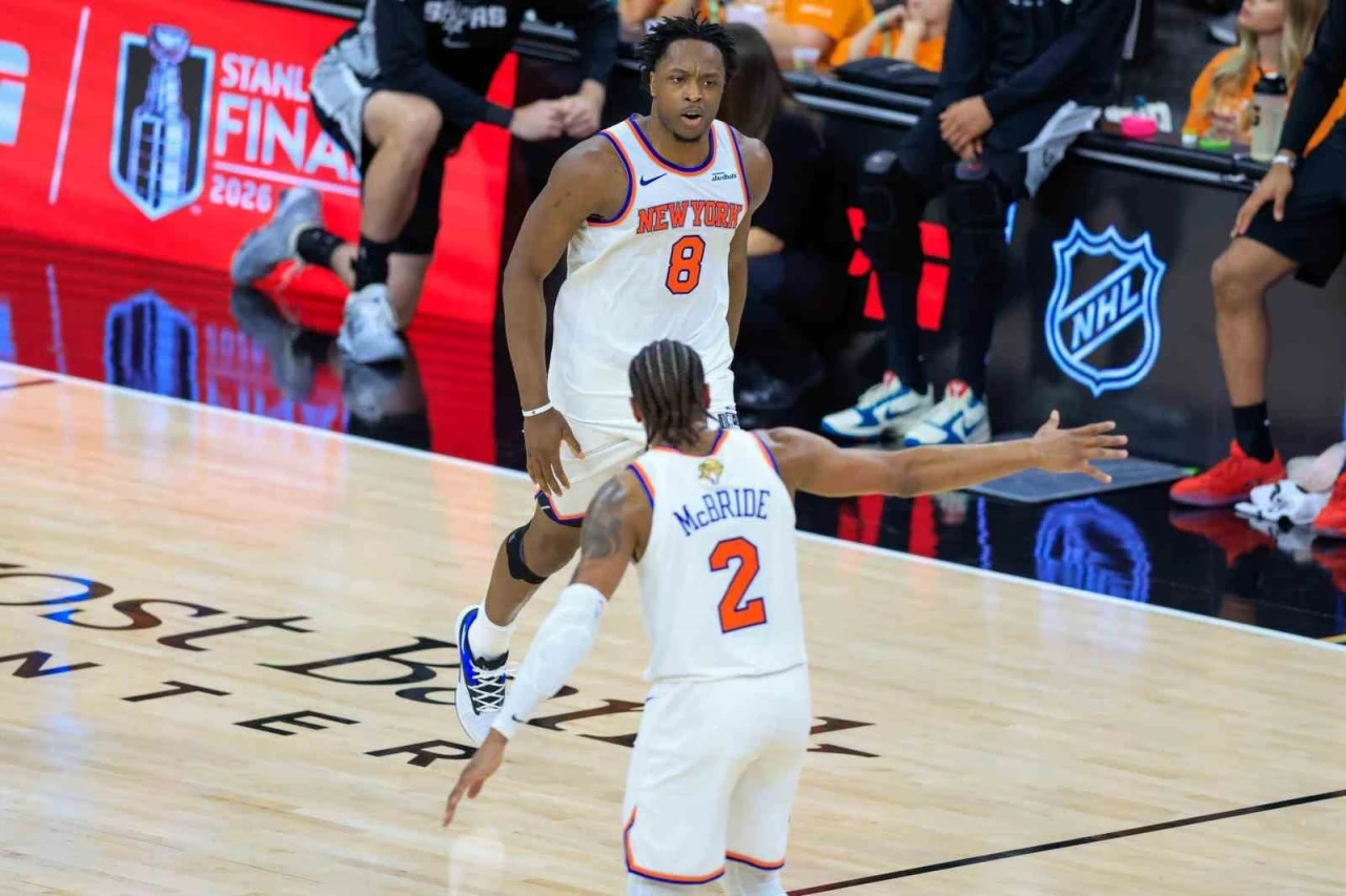 New York Knicks, San Antonio Spurs&rsquo;&uuml; yenerek NBA finallerine galibiyetle başladı
