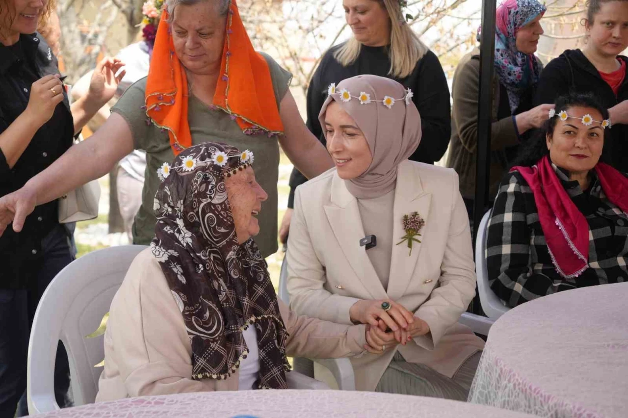 Niğde’de baharın gelişini müjdeleyen Hıdırellez düzenlenen etkinlikle kutlandı
