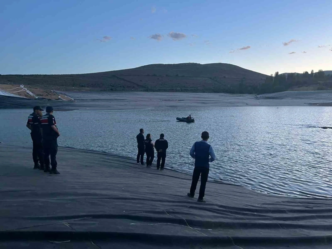 Niğde’de baraja düşen çocuk için kurtarma çalışması başlatıldı
