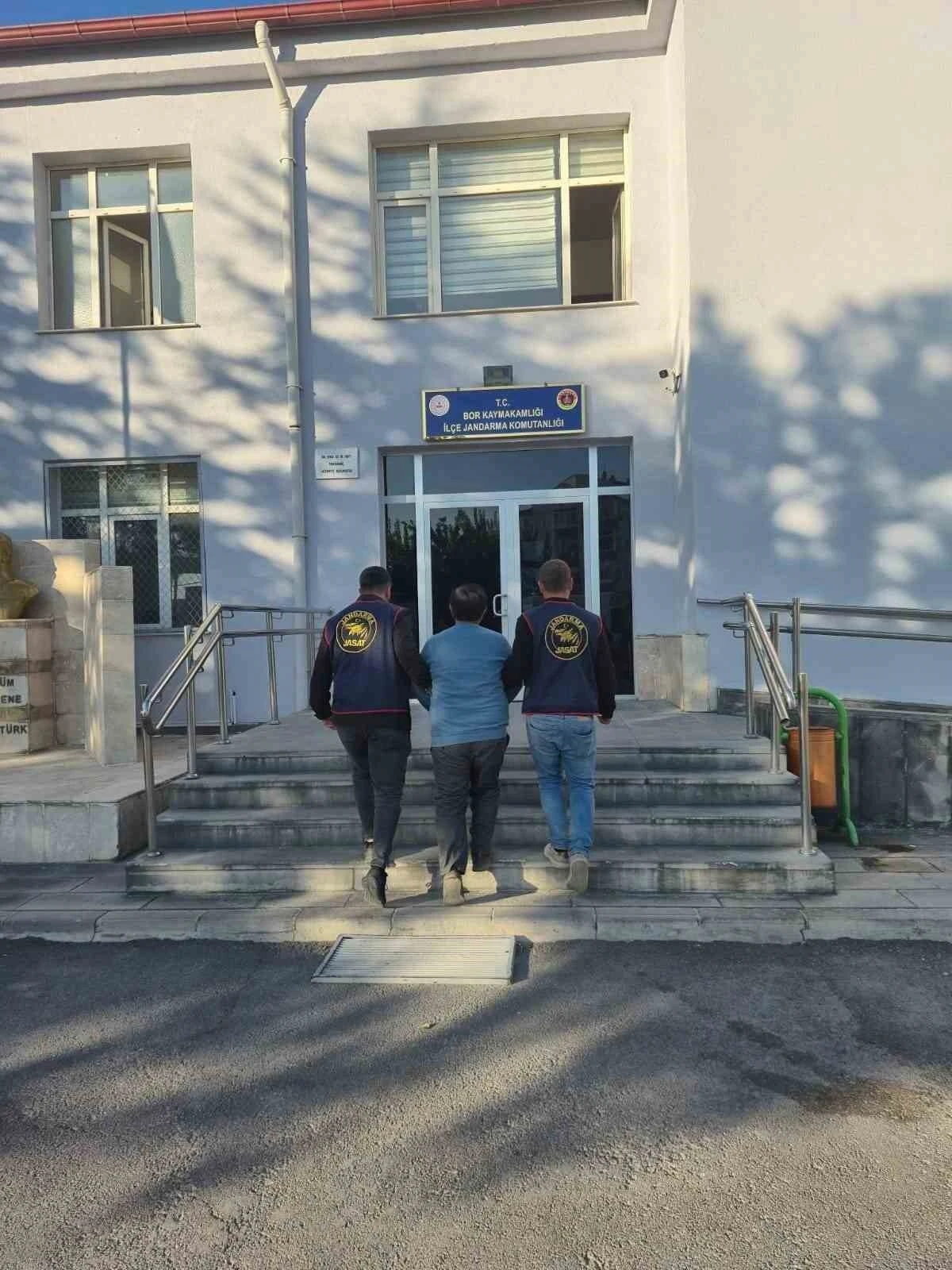 Niğde’de çeşitli suçlardan aranan 5 şahıs yakalandı
